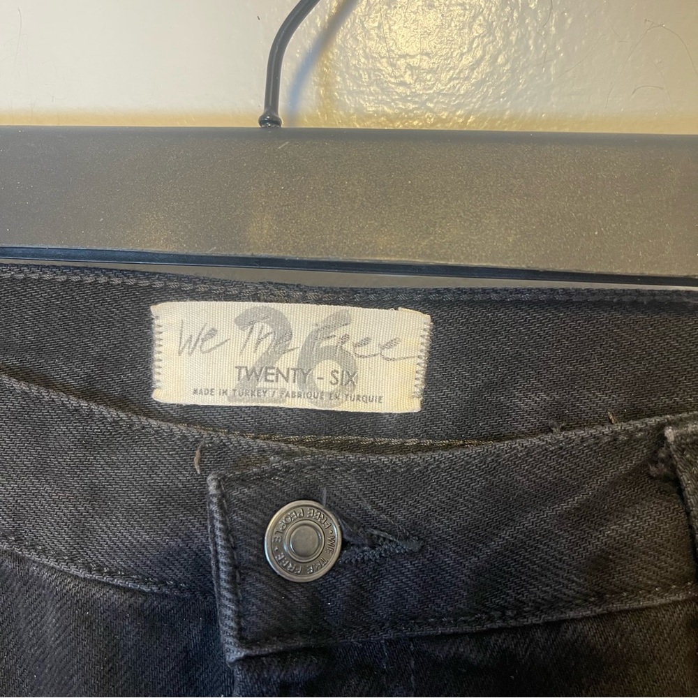 Free People We the Free black distressed jeans women's size 26 - Picture 4 of 4